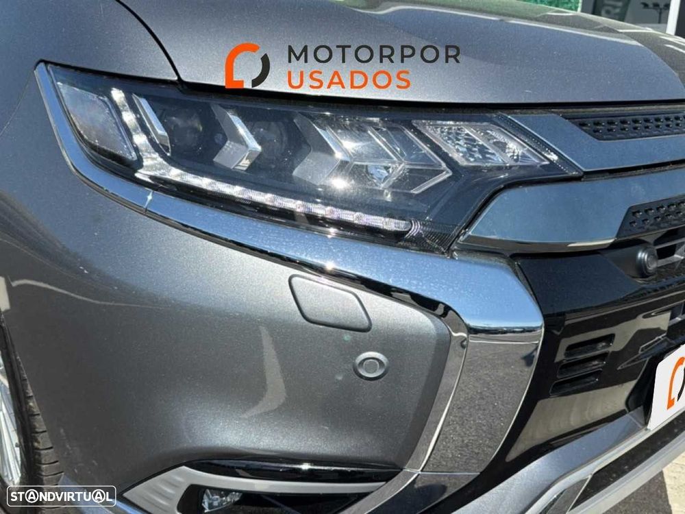 Mitsubishi Outlander - 16