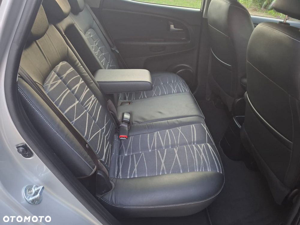 Kia Venga 1.6 Business Line - 17