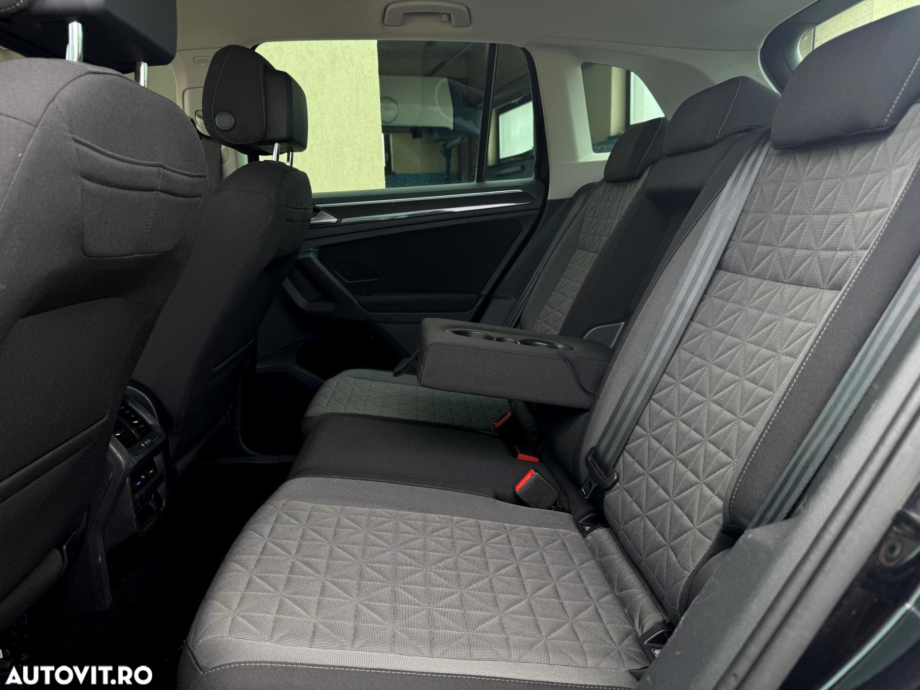 Volkswagen Tiguan - 23