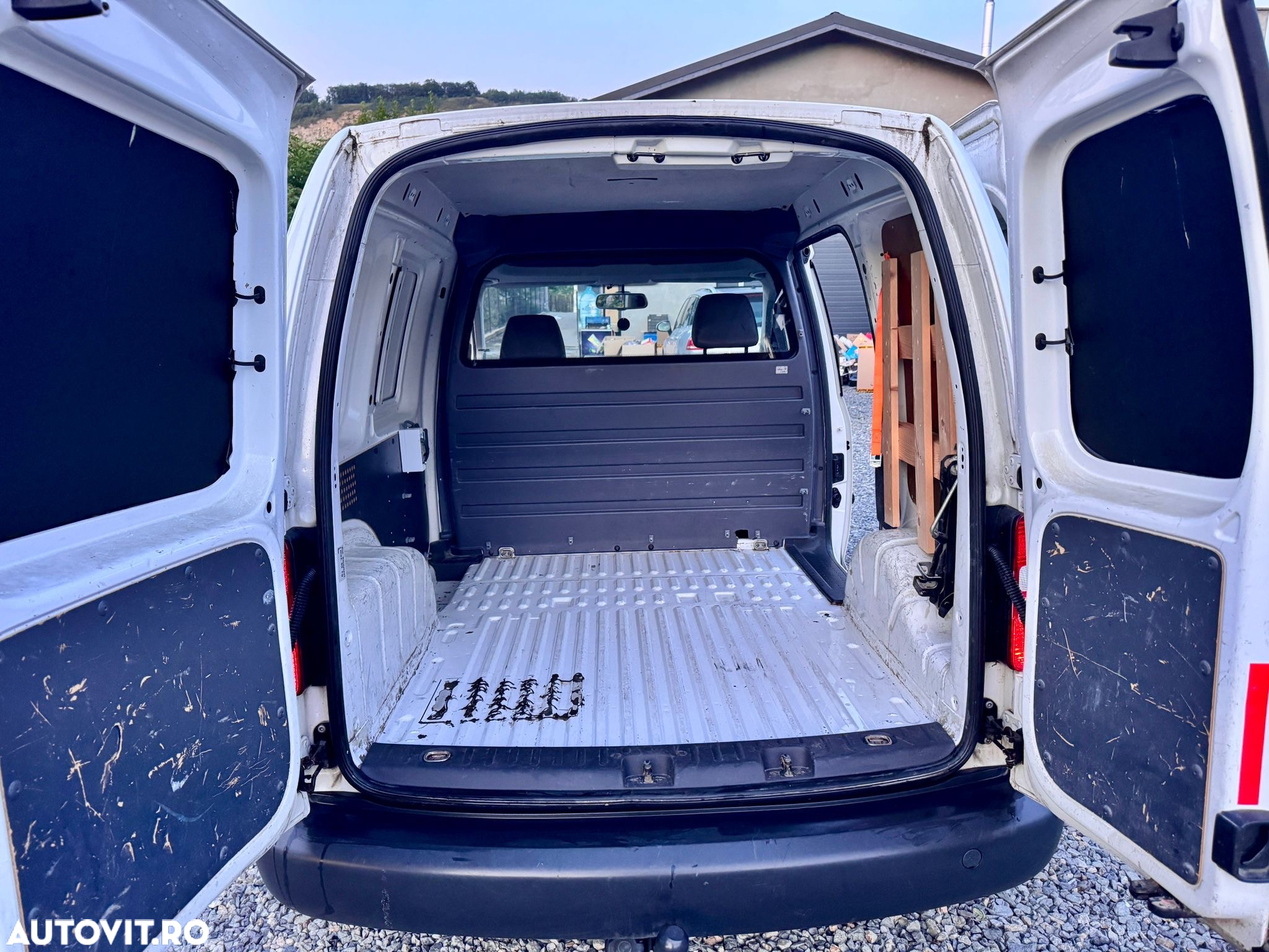 Volkswagen Caddy - 8