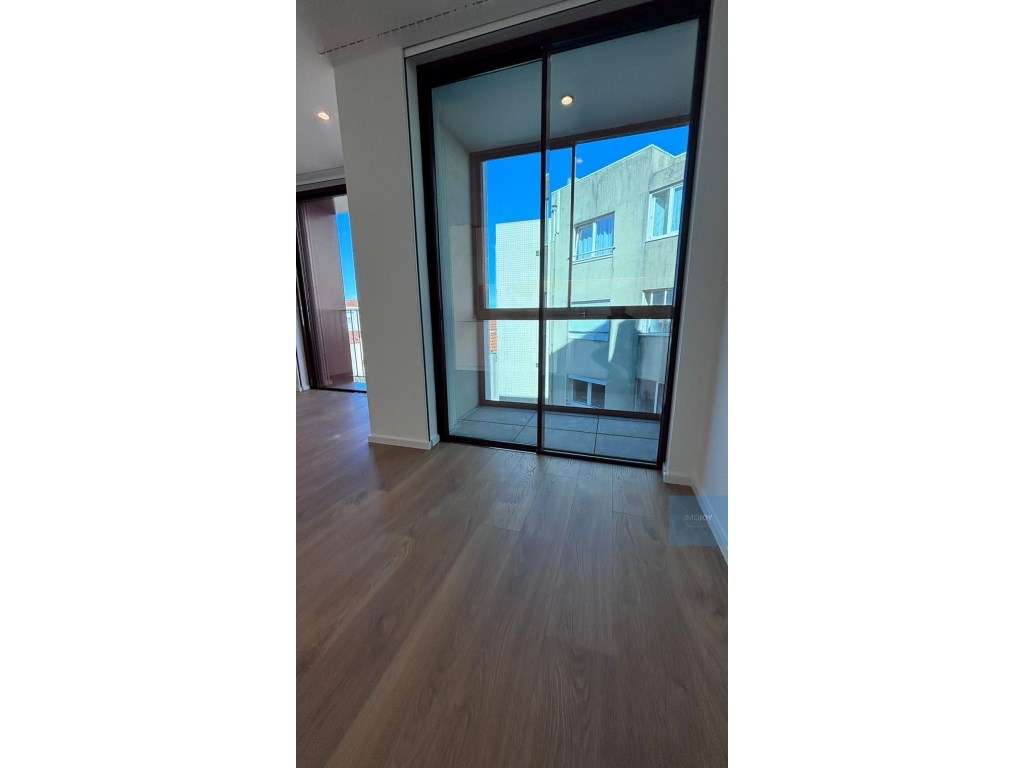 Apartamento T1 no Porto - Grande imagem: 3/16