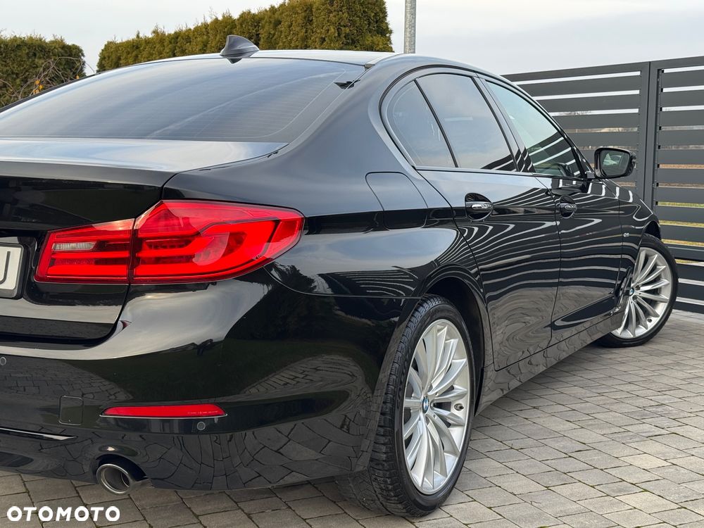 BMW Seria 5 520d Sport Line - 29