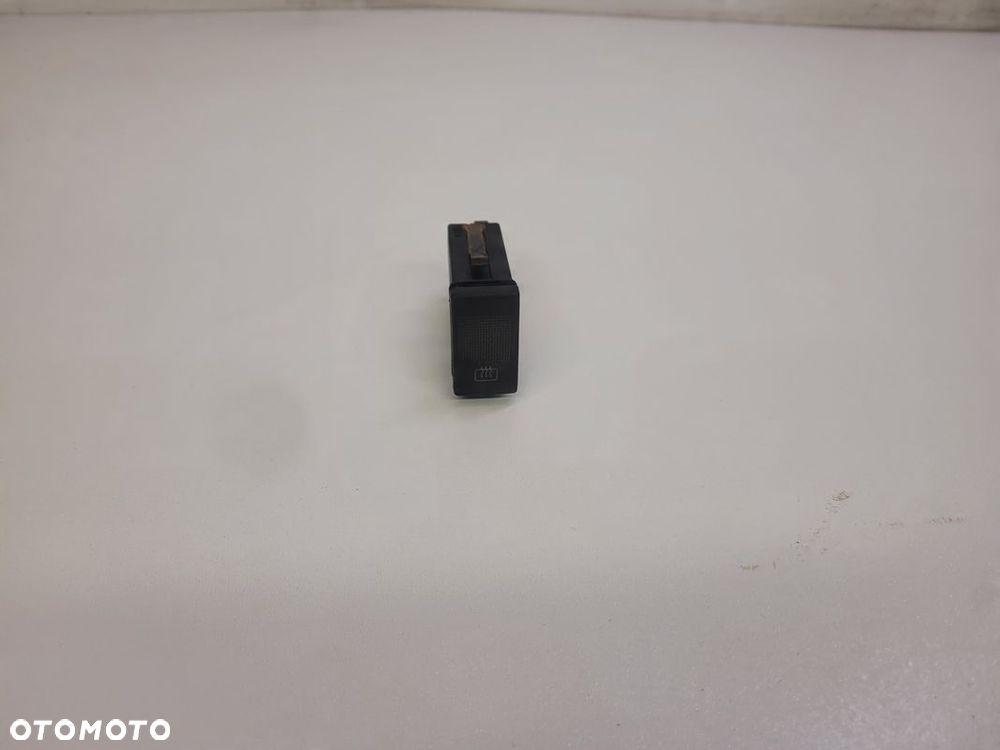 PRZEŁĄCZNIK PODGRZEWANIA SZYB AUDI A4 B5 4D0941501 - 1