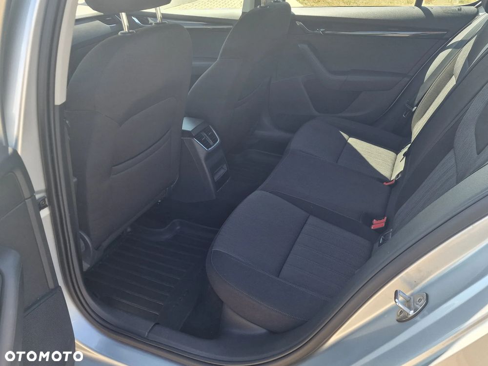 Skoda Octavia 2.0 TDI Style - 9