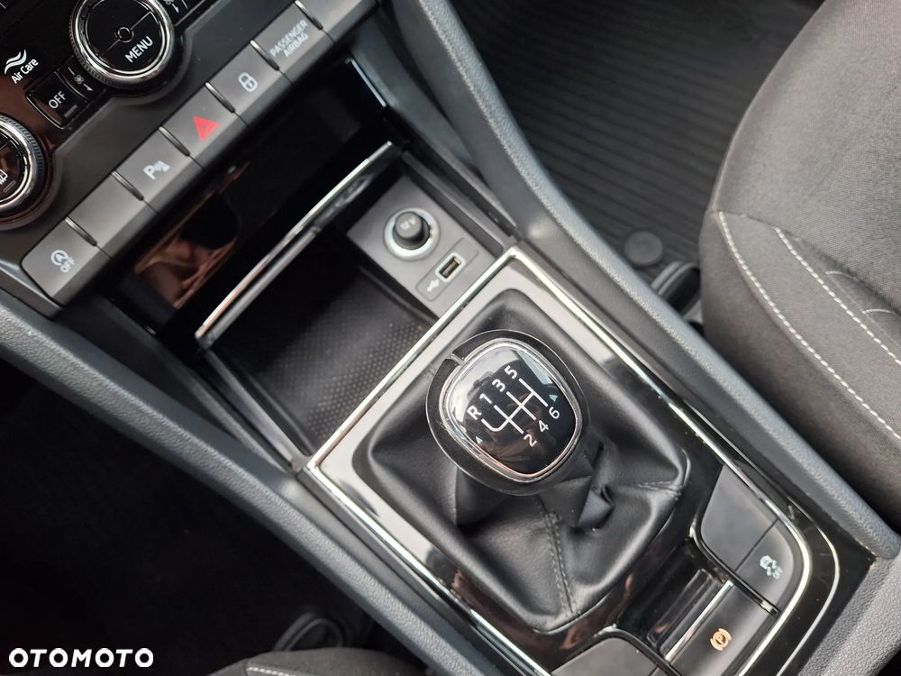 Skoda Karoq 1.5 TSI ACT 4x2 Ambition - 26
