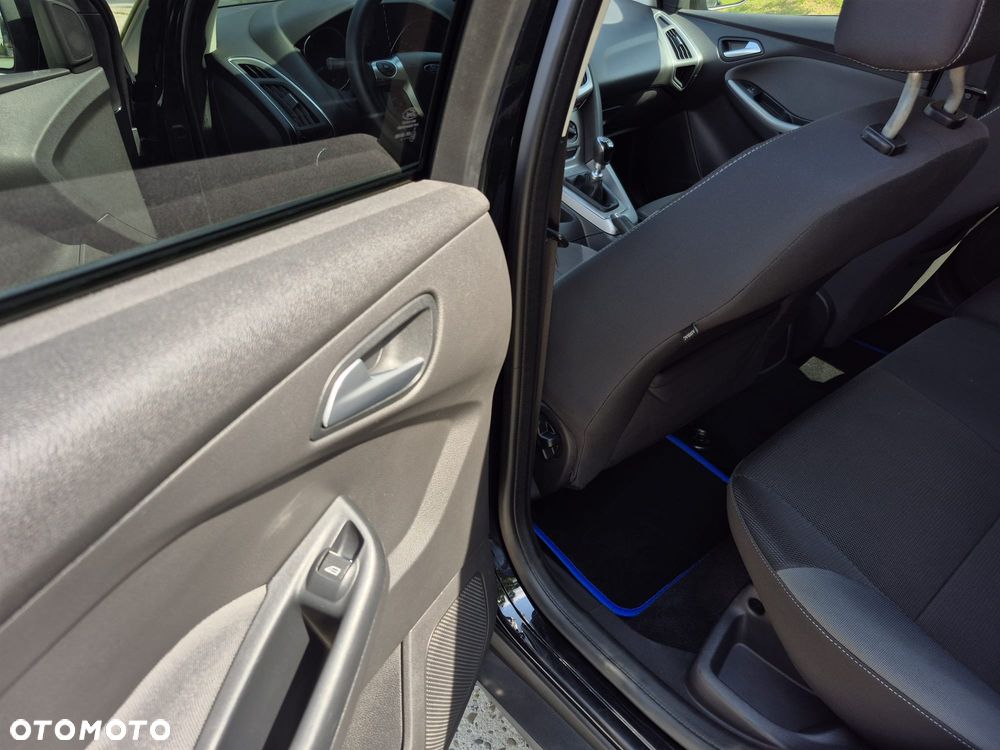 Ford Focus 1.0 EcoBoost Trend - 16