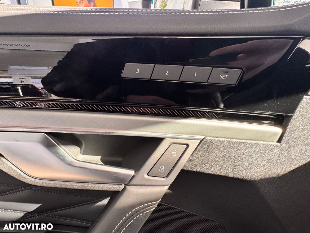 Volkswagen Touareg V6 TDI 4MOTION R-Line - 10