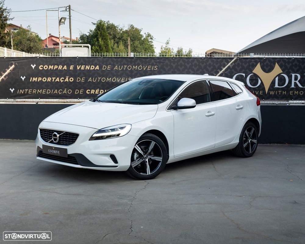 Volvo V40 2.0 D2 R-Design Momentum - 1