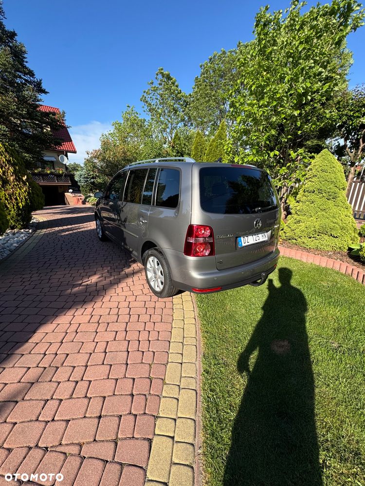 Volkswagen Touran 2.0 TDI DPF Highline - 8