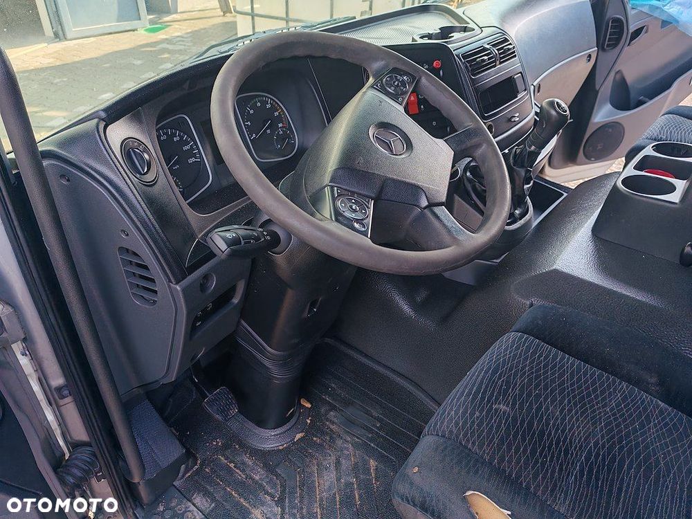 PRZEKŁADKA Z ANGLIKA KONSOLA MERCEDES ATEGO 1111 - 2