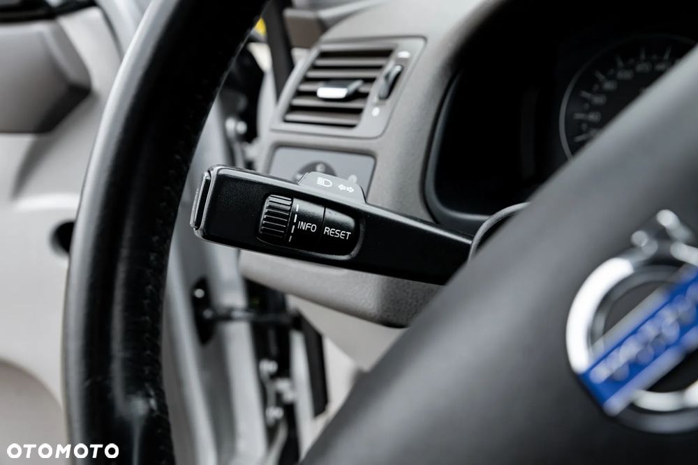 Volvo V50 D5 DPF Momentum - 30