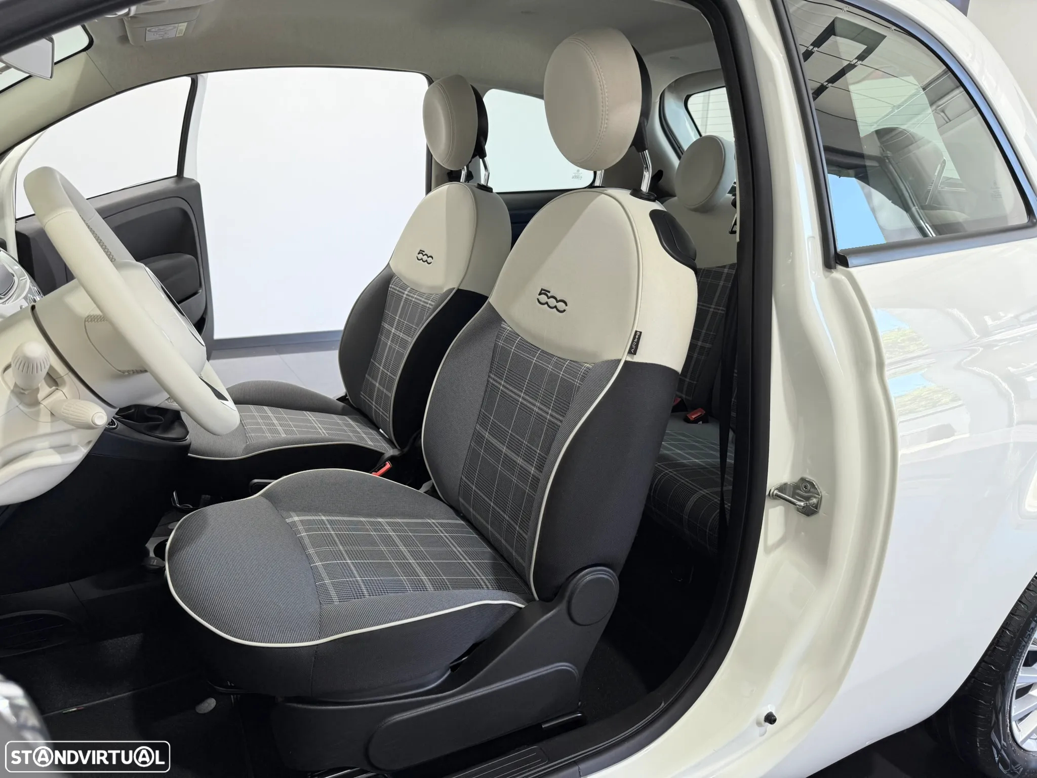Fiat 500 1.0 Hybrid Lounge - 32