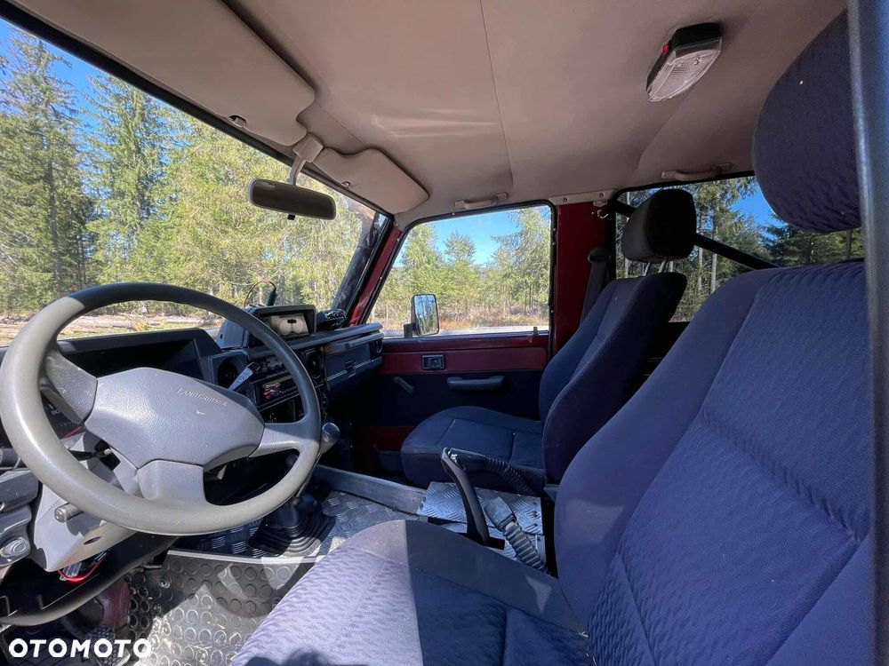 Toyota Land Cruiser KJ70 - 8