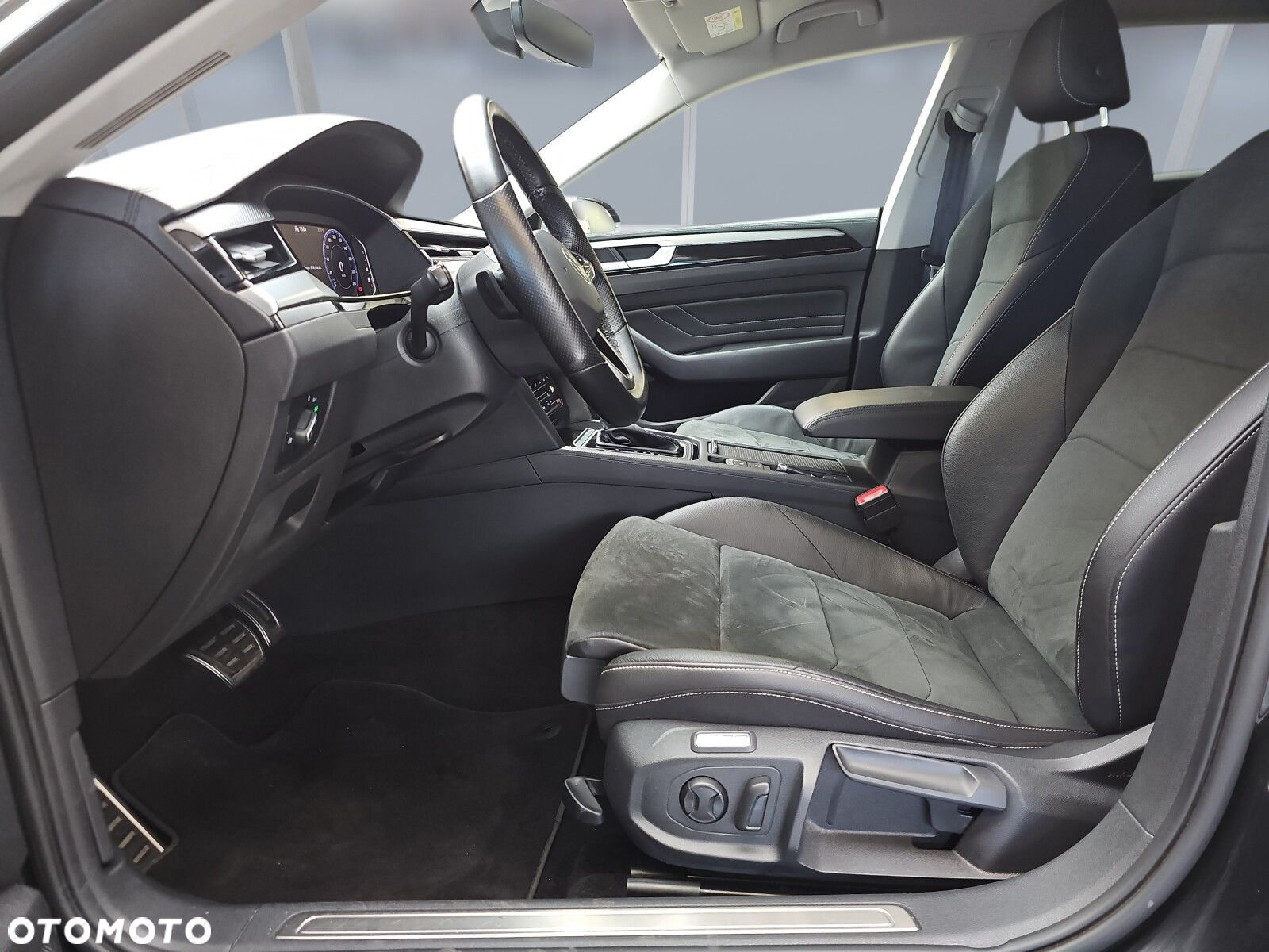 Volkswagen Arteon 2.0 TSI Elegance DSG - 22