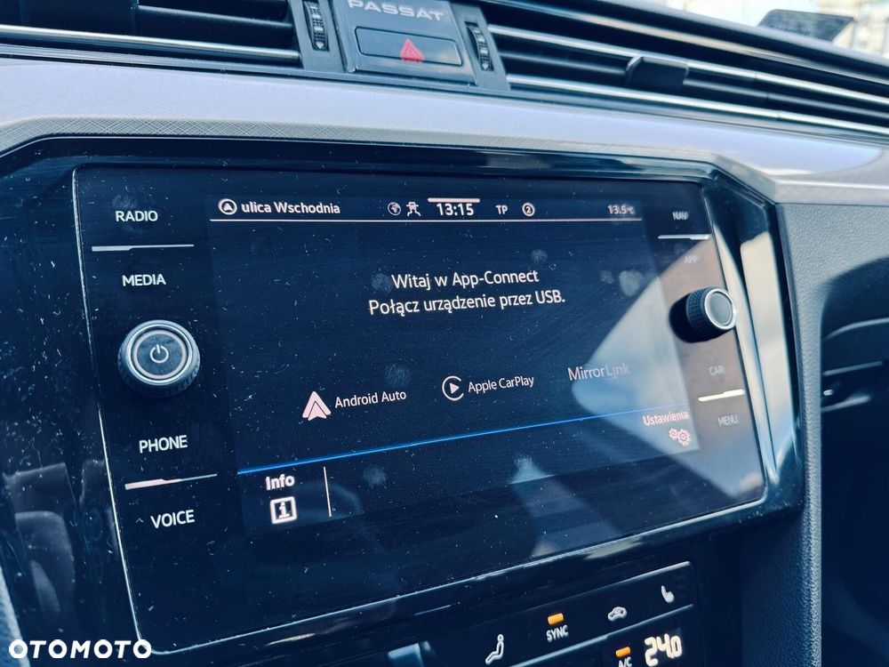 Volkswagen Passat - 26