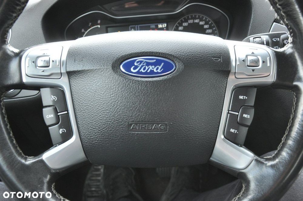 Ford Mondeo 2.0 EcoBoost Titanium - 17