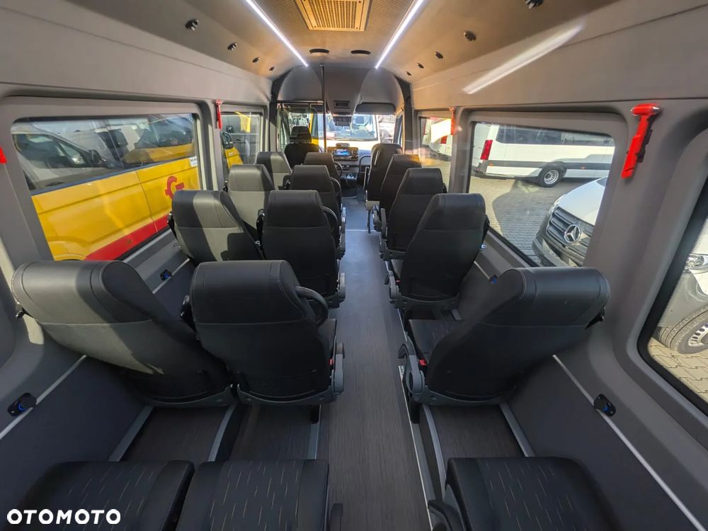 Mercedes-Benz Sprinter 517 - 20