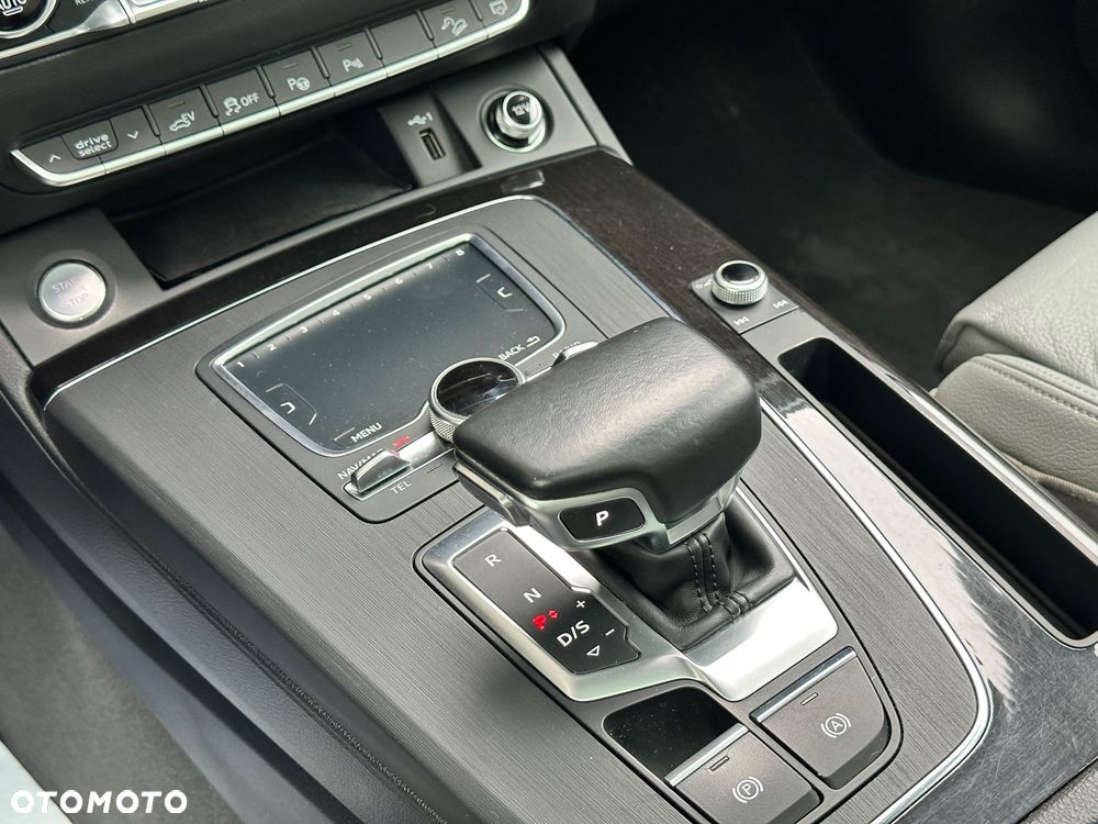 Audi Q5 50 TFSI e Quattro S Line S tronic - 19