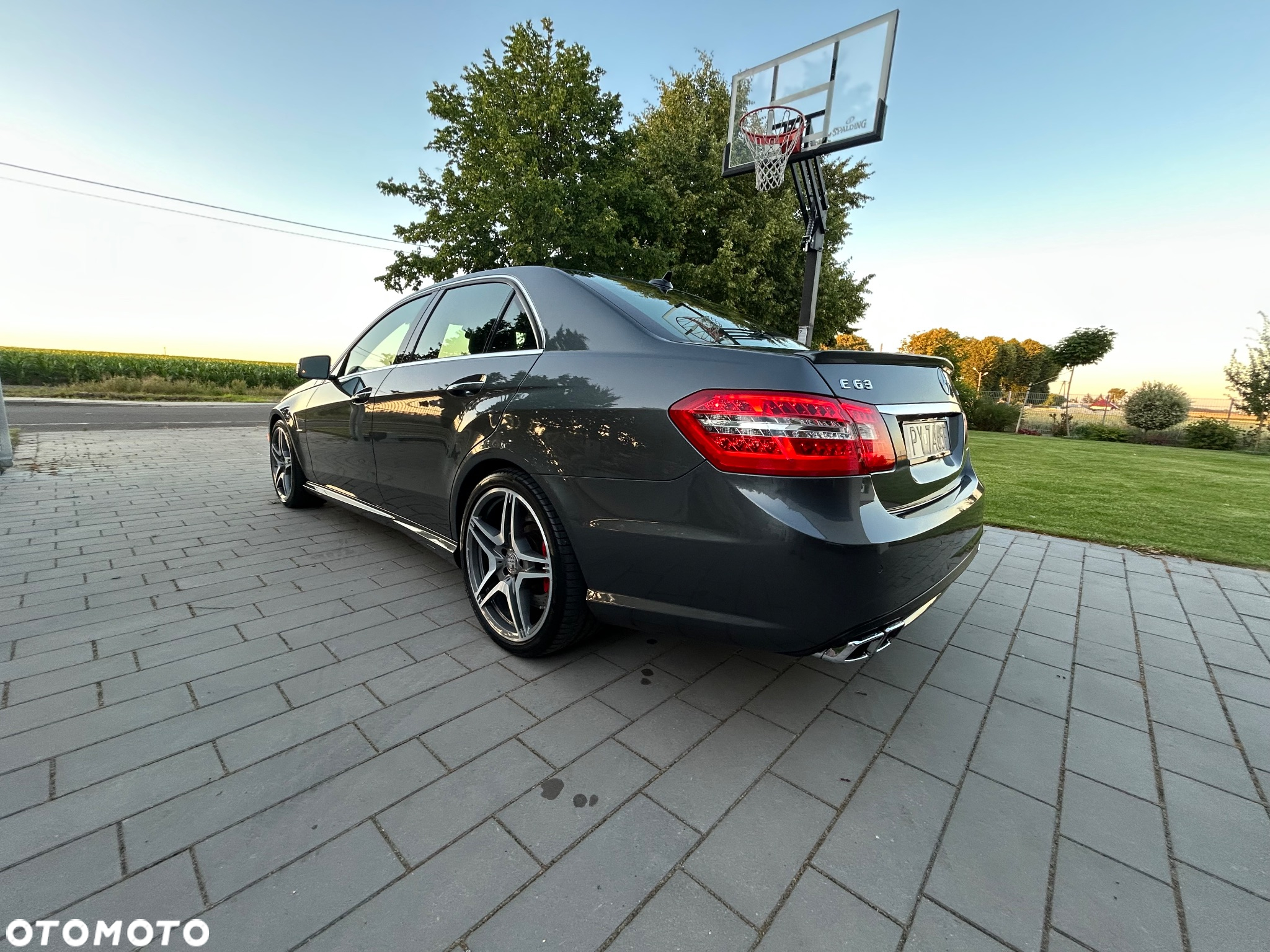 Mercedes-Benz Klasa E 63 AMG - 6
