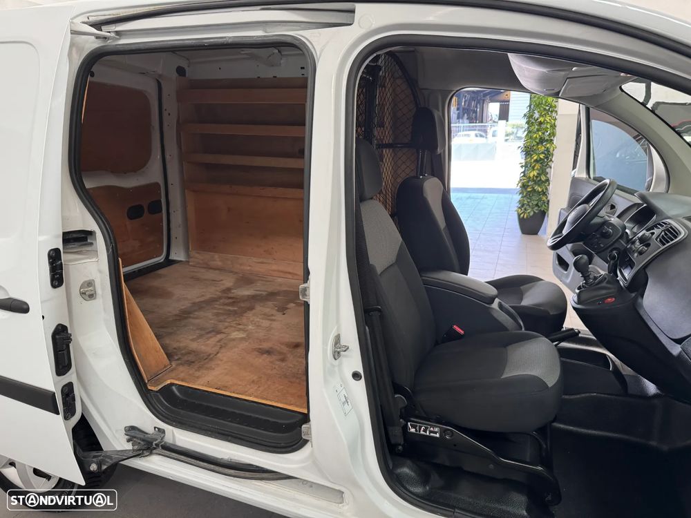 Renault Kangoo 1.5 dci 2L - 21