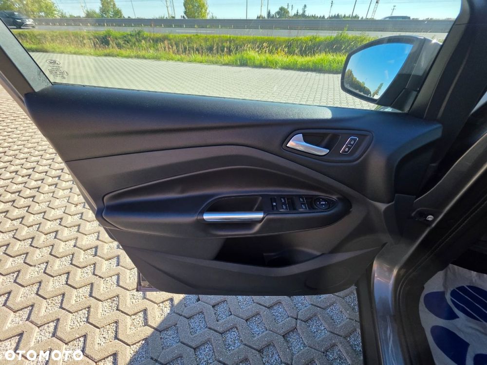 Ford Kuga - 10