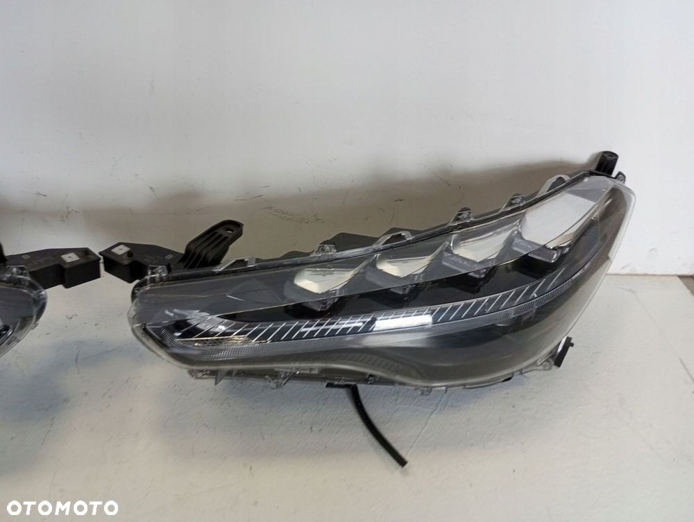 Lampa Full Led TOYOTA COROLLA CROSS PRAWA LEWA - 8