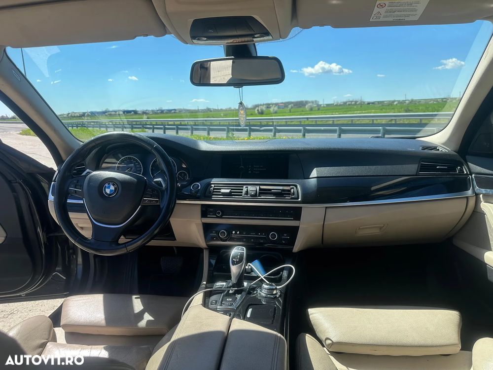 BMW Seria 5 525d Aut. Luxury Line - 3