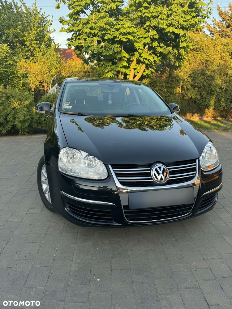 Volkswagen Jetta 1.9 TDI Comfortline - 1