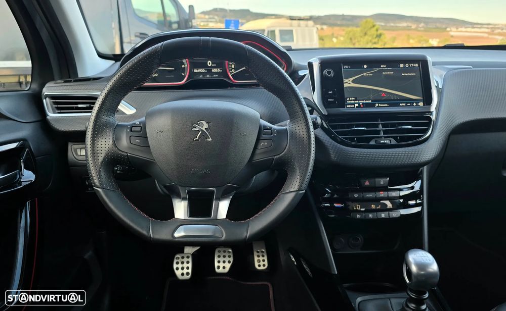 Peugeot 2008 1.2 PureTech GT Line - 18