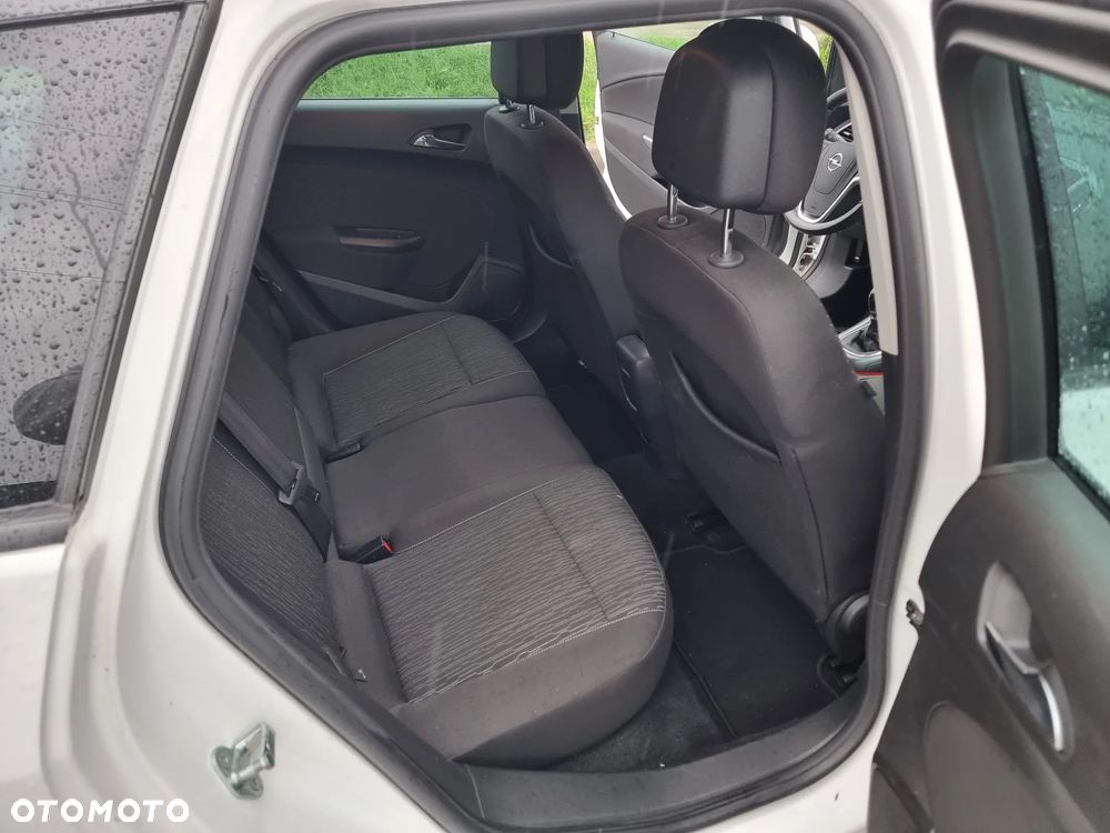 Opel Astra - 25