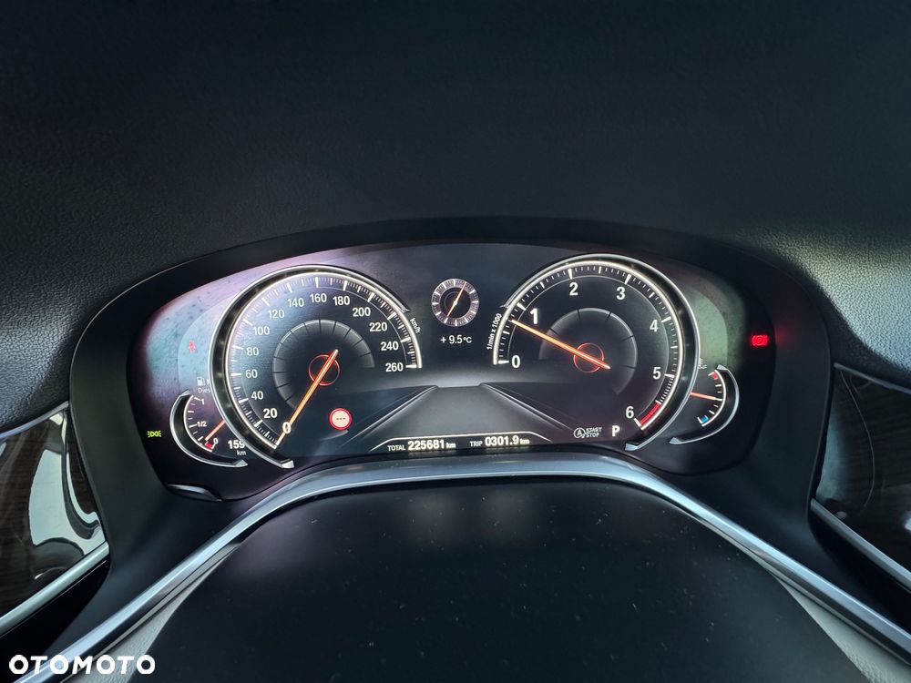 BMW Seria 7 730d xDrive - 31