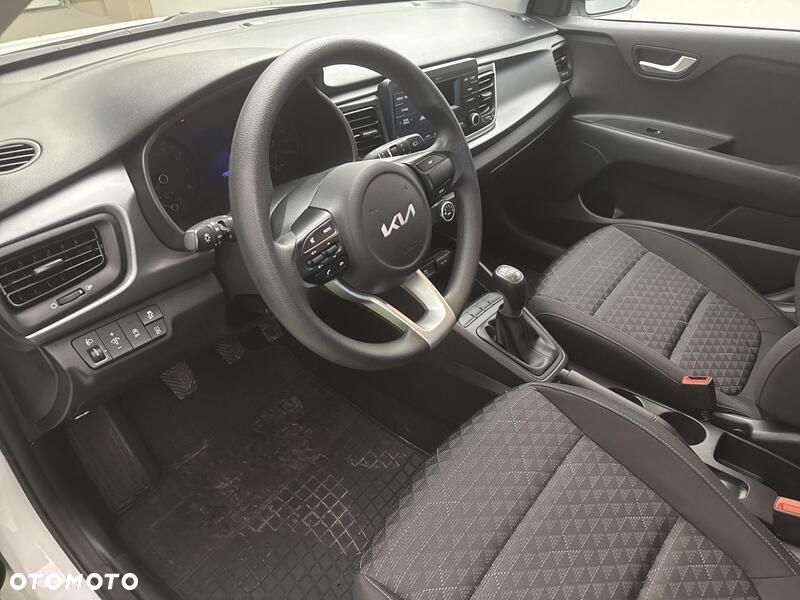 Kia Rio - 10