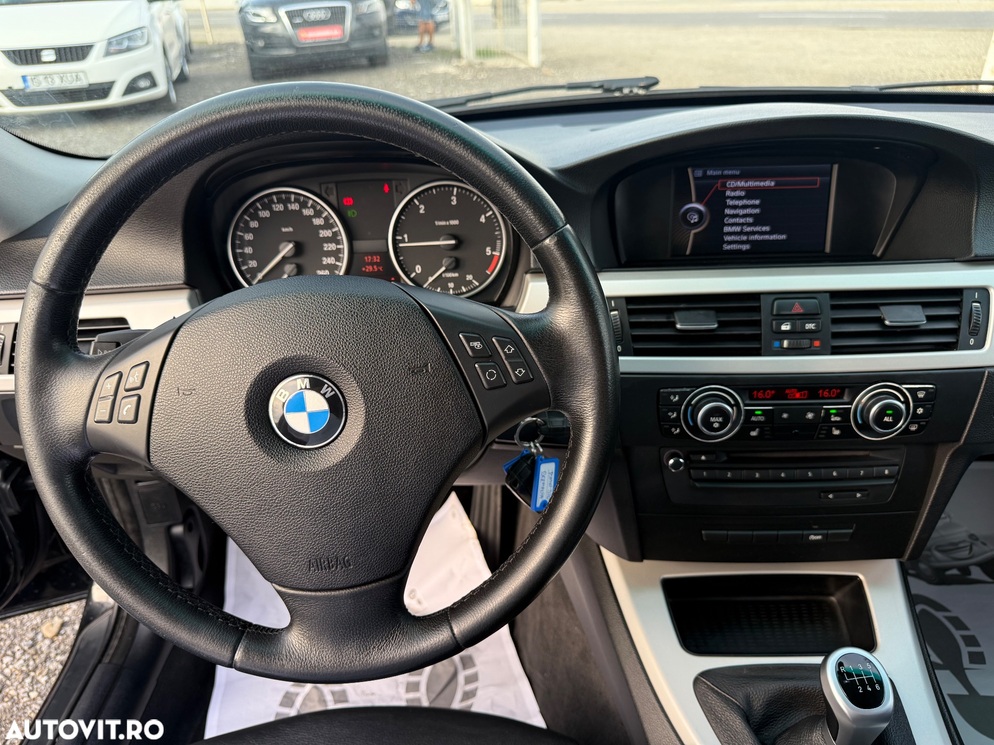 BMW Seria 3 318d Sport Line - 13