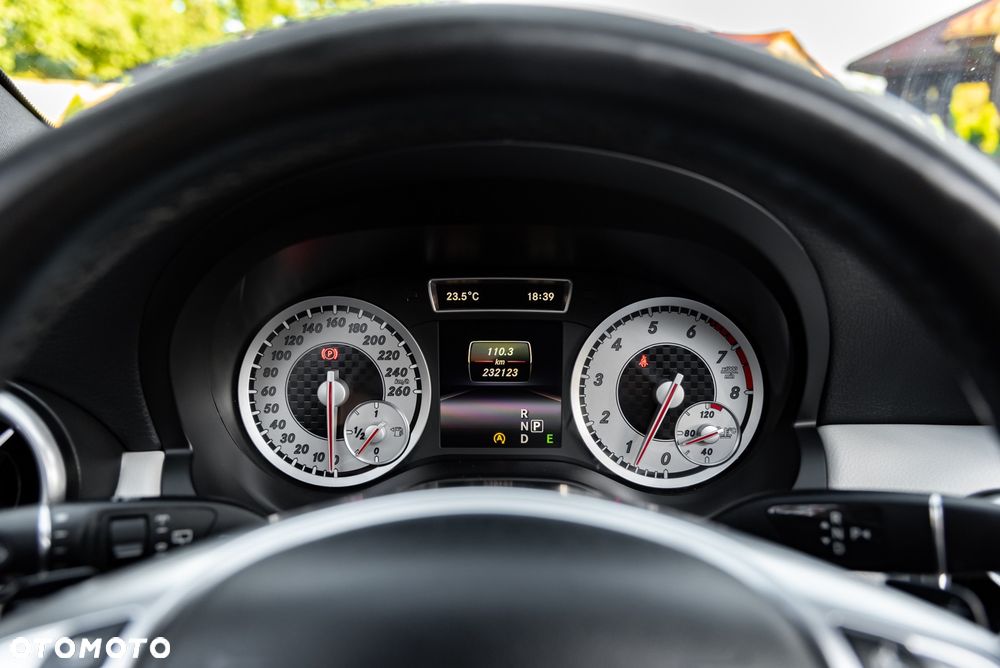 Mercedes-Benz Klasa A 250 4Matic 7G-DCT AMG Line - 30