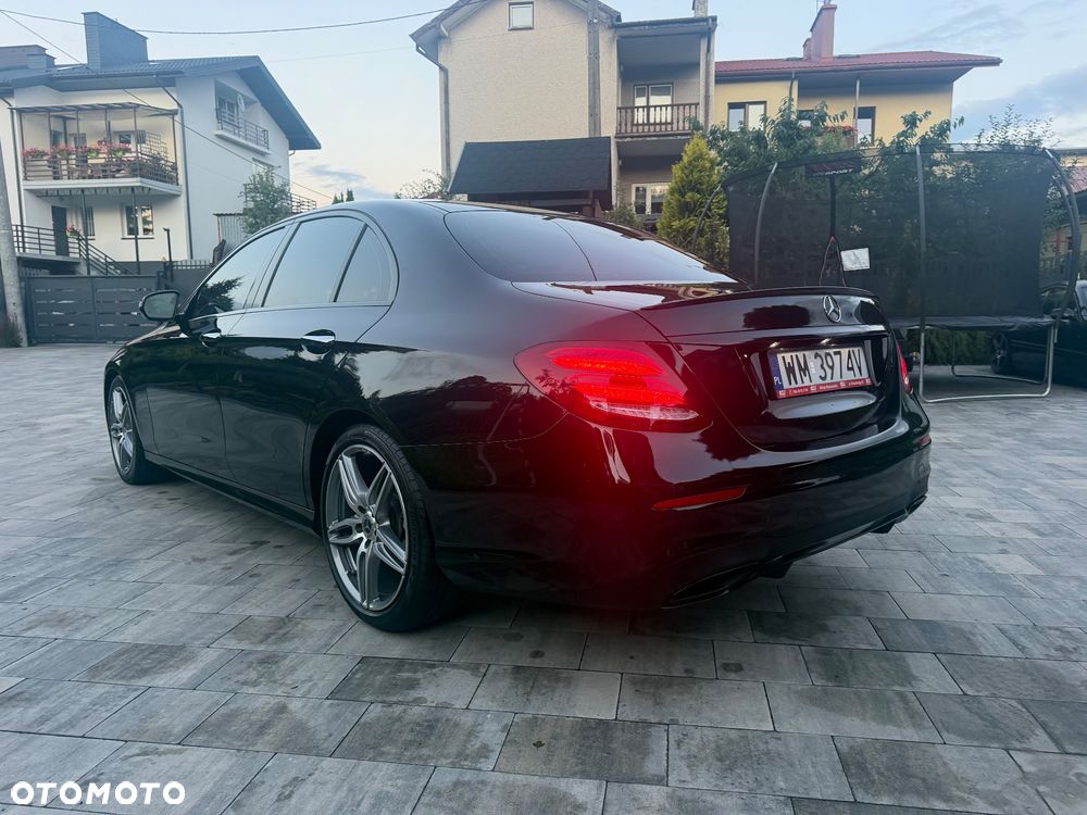 Mercedes-Benz Klasa E 300 9G-TRONIC - 19