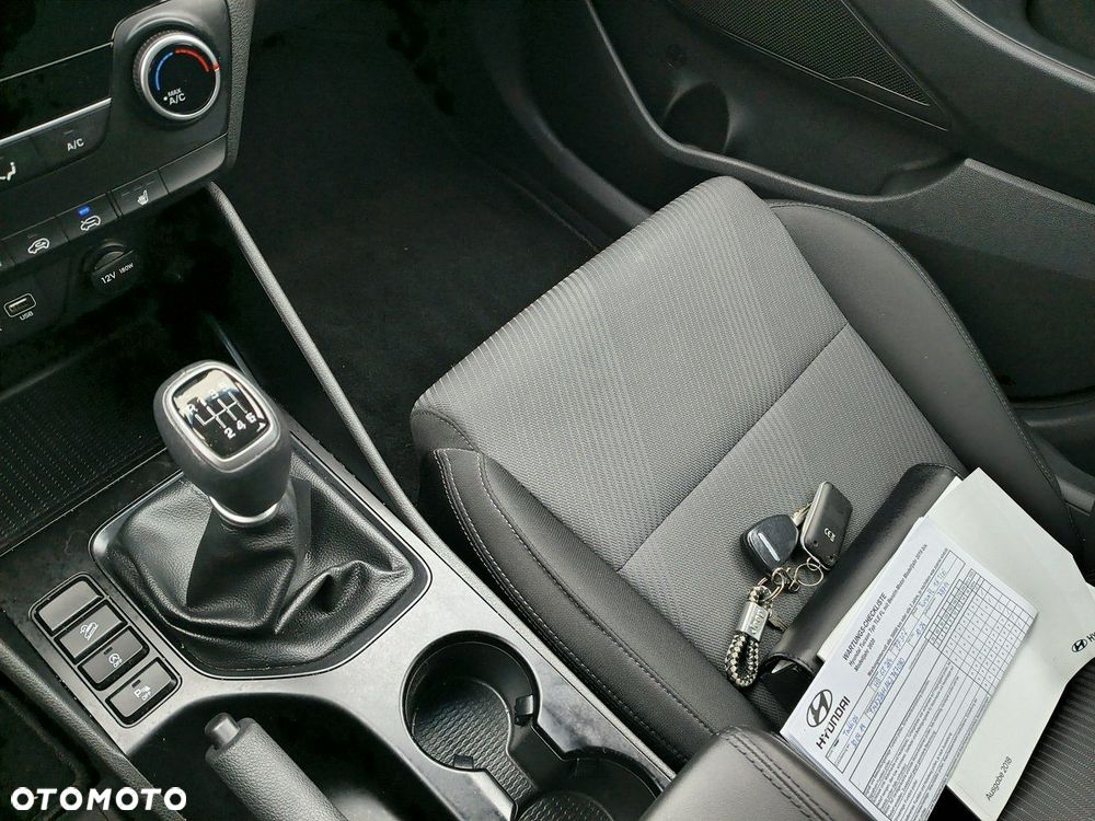 Hyundai Tucson 1.6 GDi 2WD Select - 23