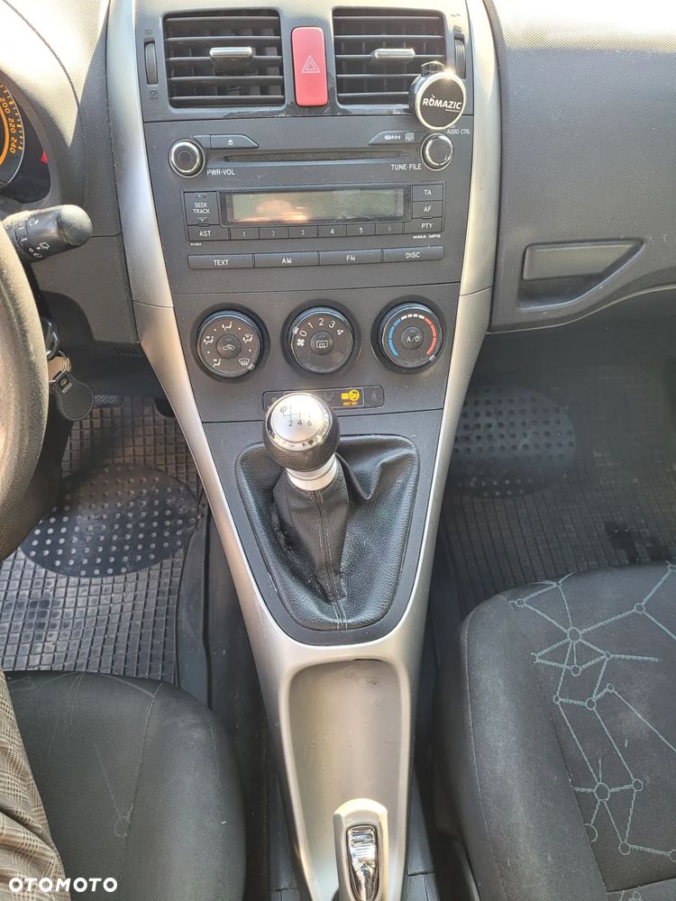 Toyota Auris 1.4 D-4D 2010 - 9