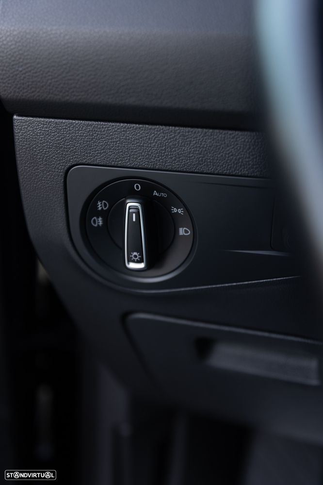 VW Tiguan Allspace 2.0 TDI Confortline DSG - 32