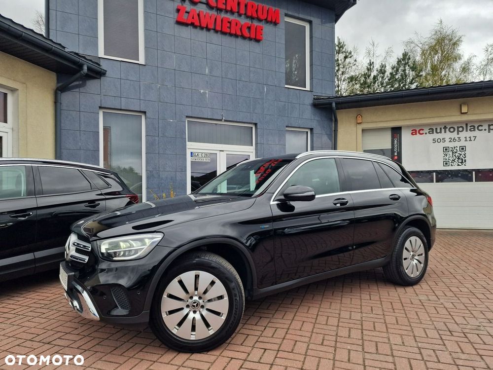 Mercedes-Benz GLC 300 e PHEV 4-Matic Avantgarde - 4
