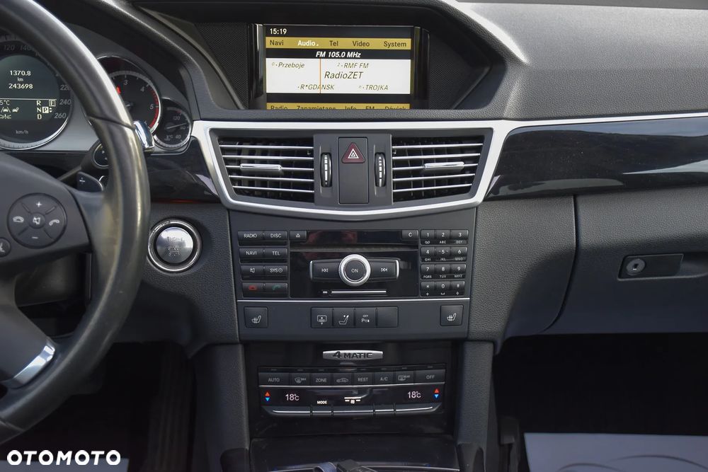 Mercedes-Benz Klasa E 350 CDI DPF 4Matic BlueEFFICIENCY 7G-TRONIC Avantgarde - 28