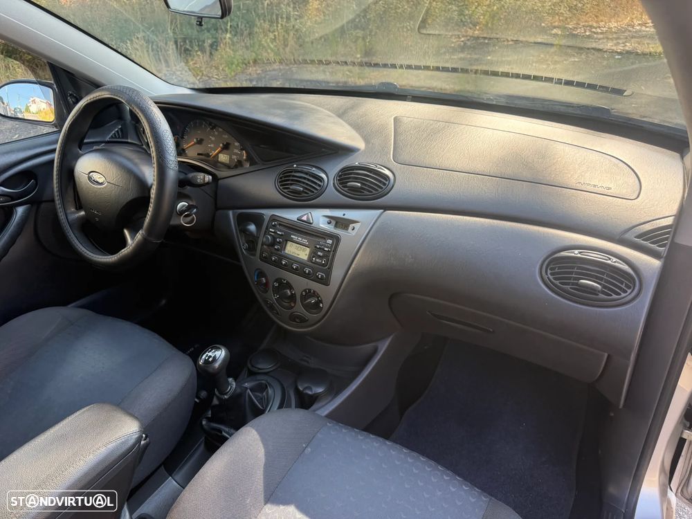 Ford Focus 1.4 Ambiente - 14