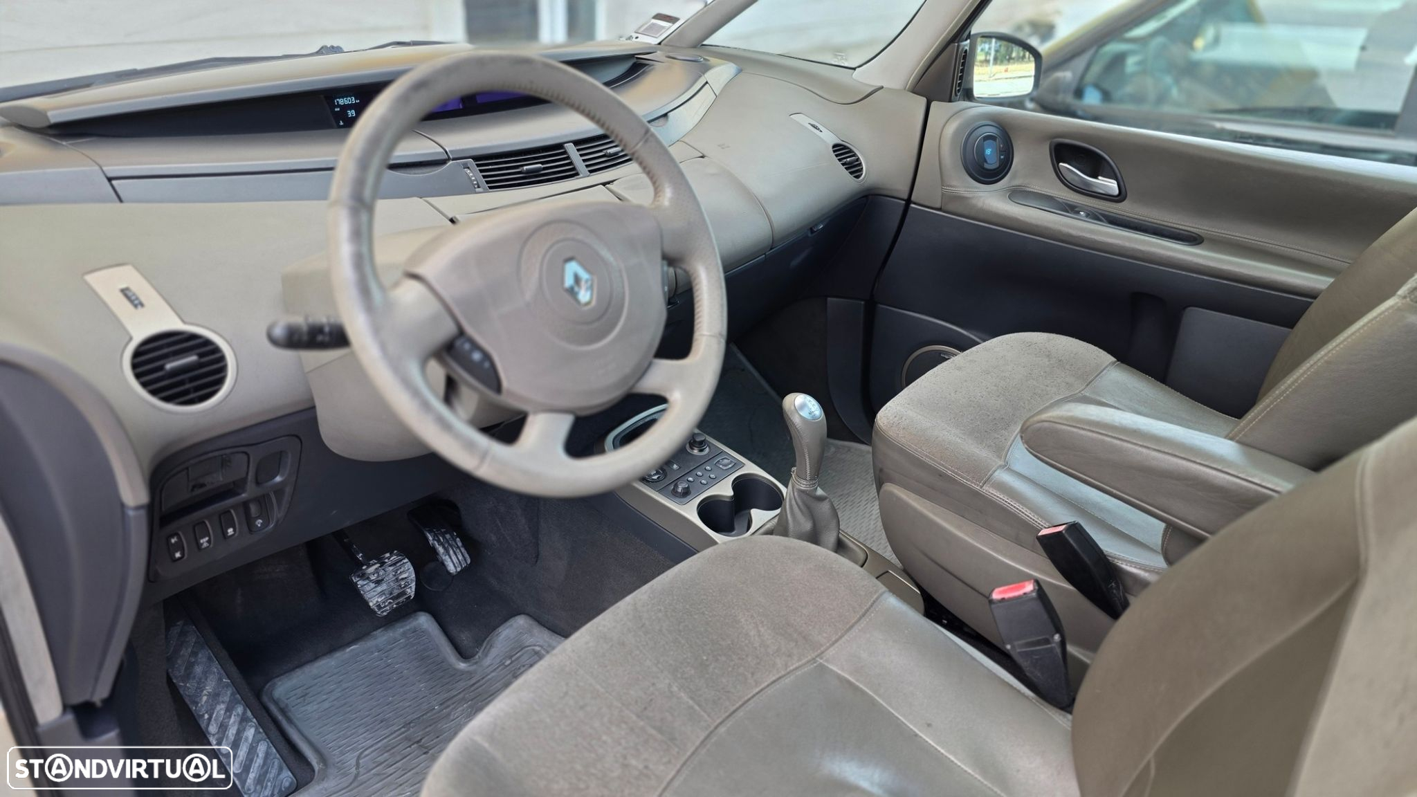 Renault Grand Espace 3.0 d Initiale 7L Pro - 17