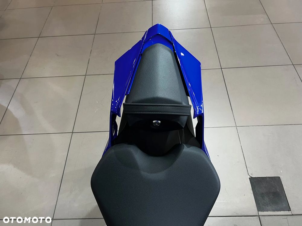 Yamaha R7 - 7