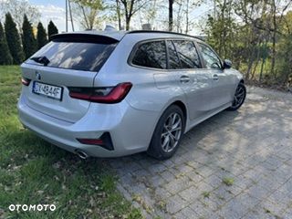 BMW Seria 3 2021 photo 3