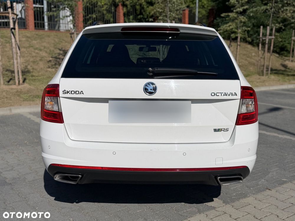Skoda Octavia 2.0 TDI DSG RS - 14