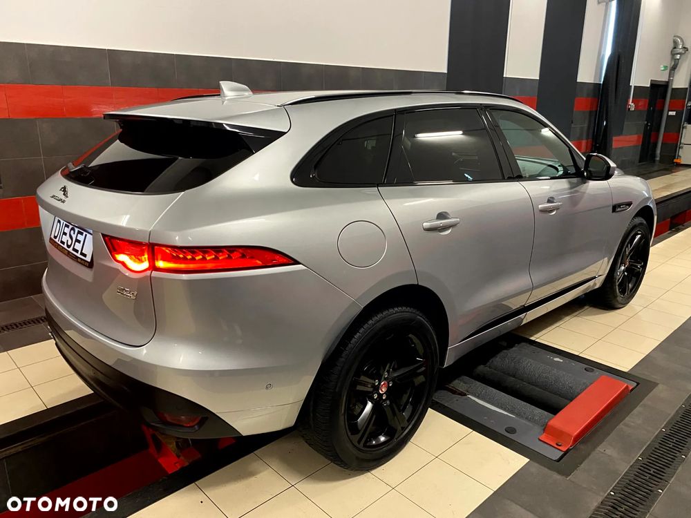 Jaguar F-Pace 20d AWD R-Sport - 8