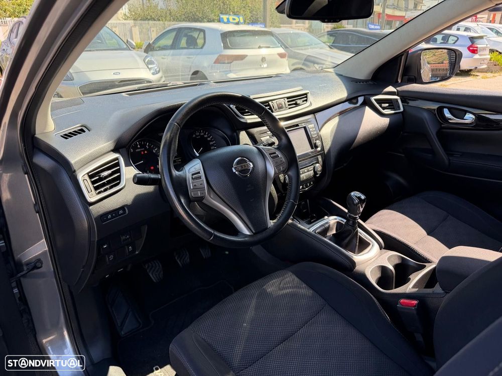 Nissan Qashqai 1.2 DIG-T N-Connecta 18 - 9