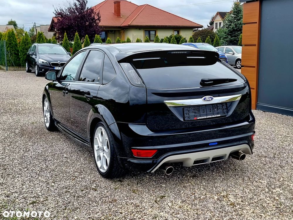 Ford Focus 2.0 16V Sport - 9