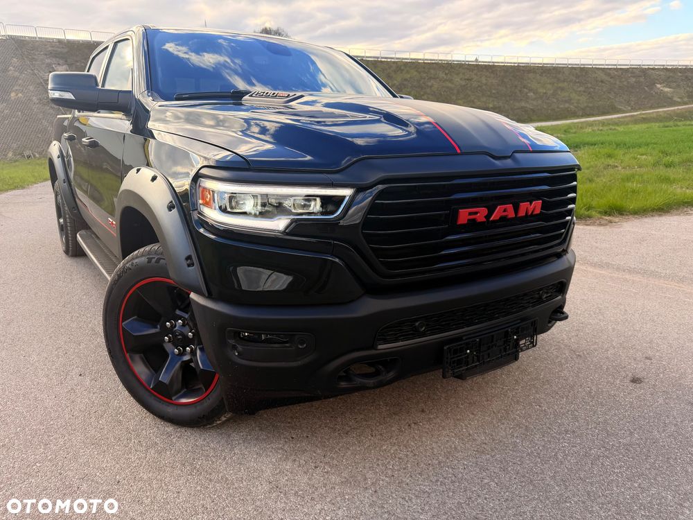 Dodge RAM - 18