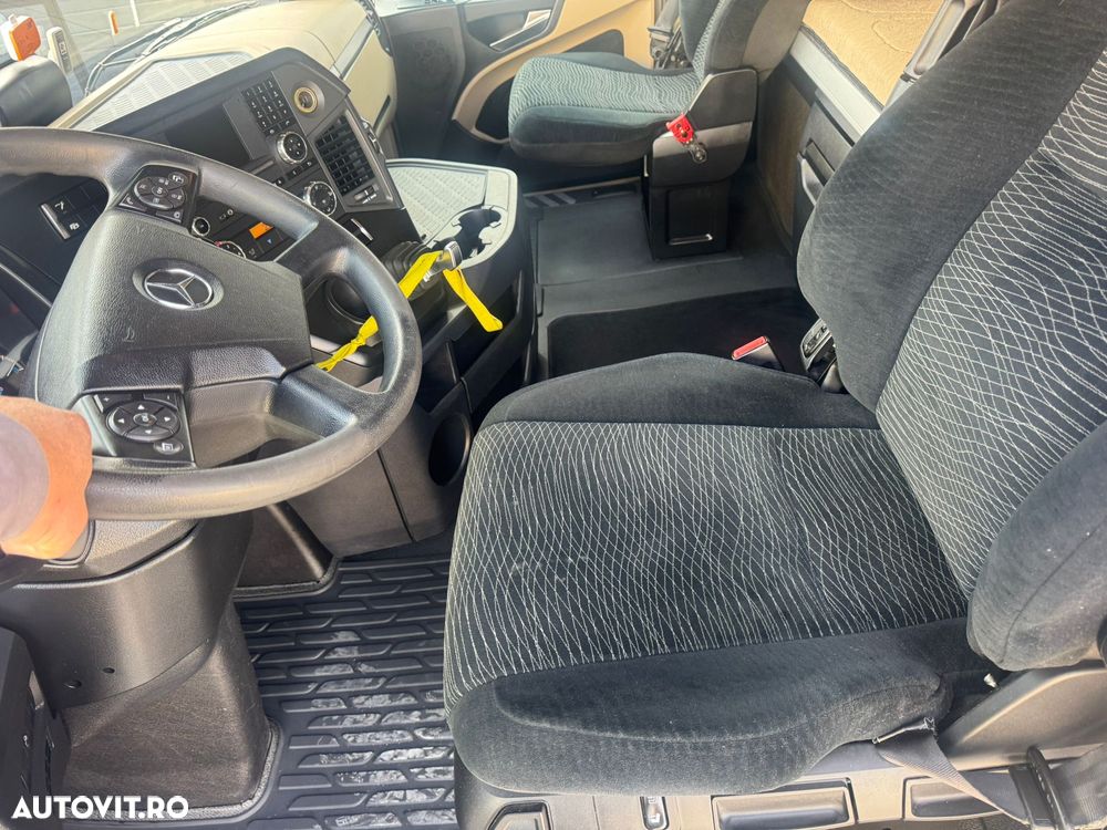 Mercedes-Benz Actros - 15